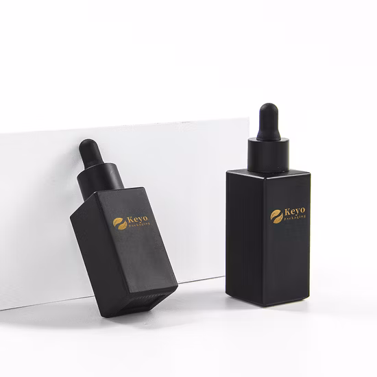 Продам пустую стеклянную бутылку для упаковки косметического масла.